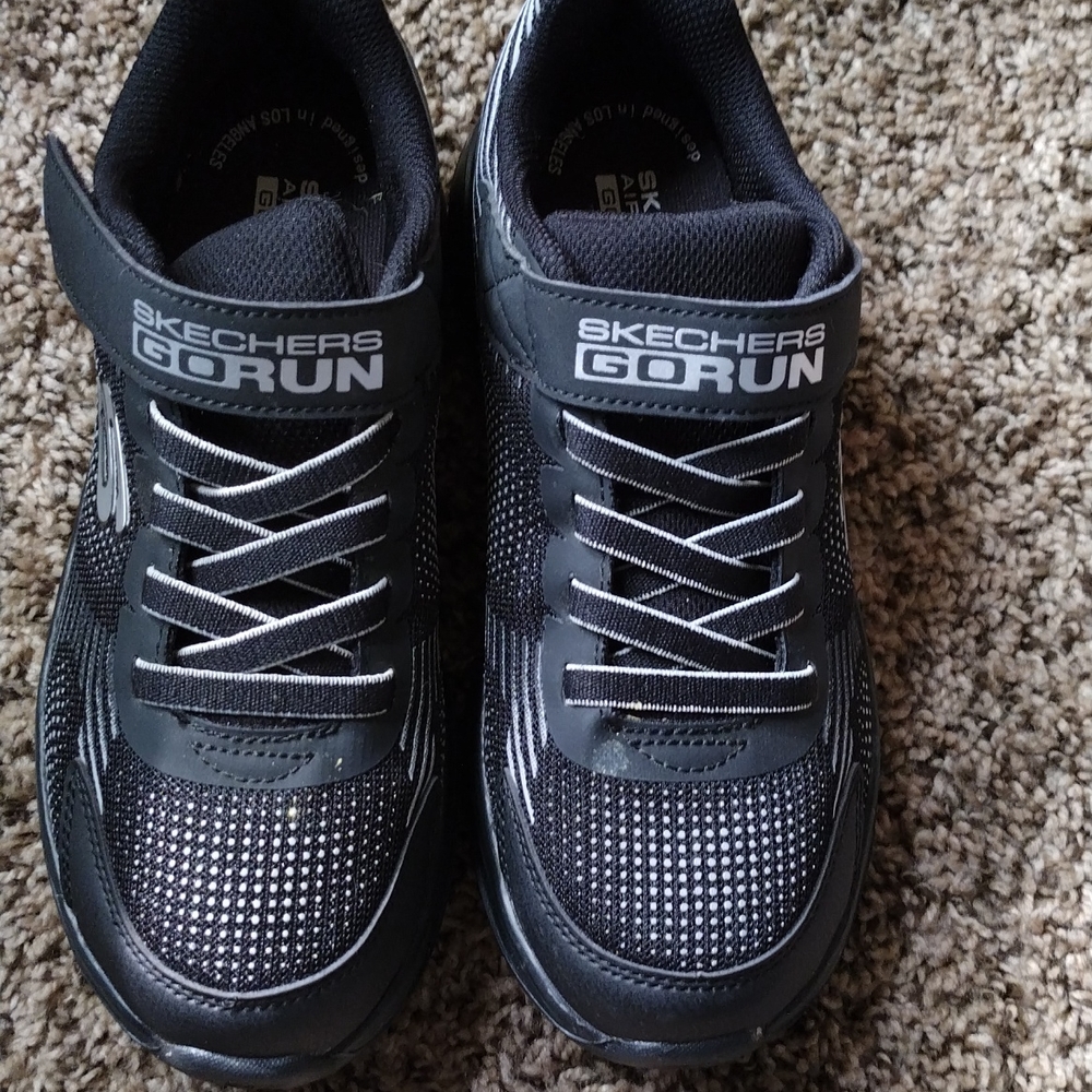 Skechers GO RUN , size 4.5 , Black